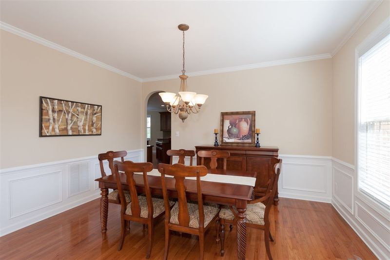 209 Stamford Dr, Cary, NC 27513
