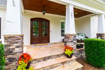 209 Sunset Bluffs Dr, Fuquay Varina, NC 27526