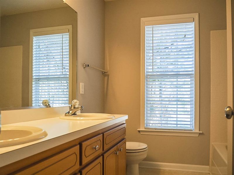 209 Sweet Pea Ln, Willow Springs, NC 27592