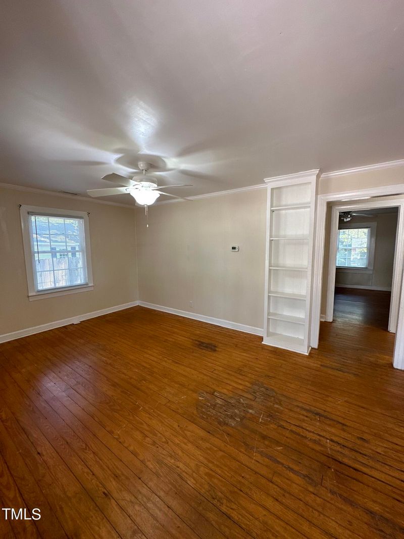 209 W Sycamore St, Zebulon, NC 27597