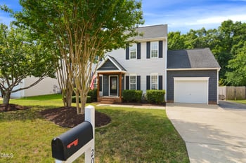 209 Texanna Way, Holly Springs, NC 27540