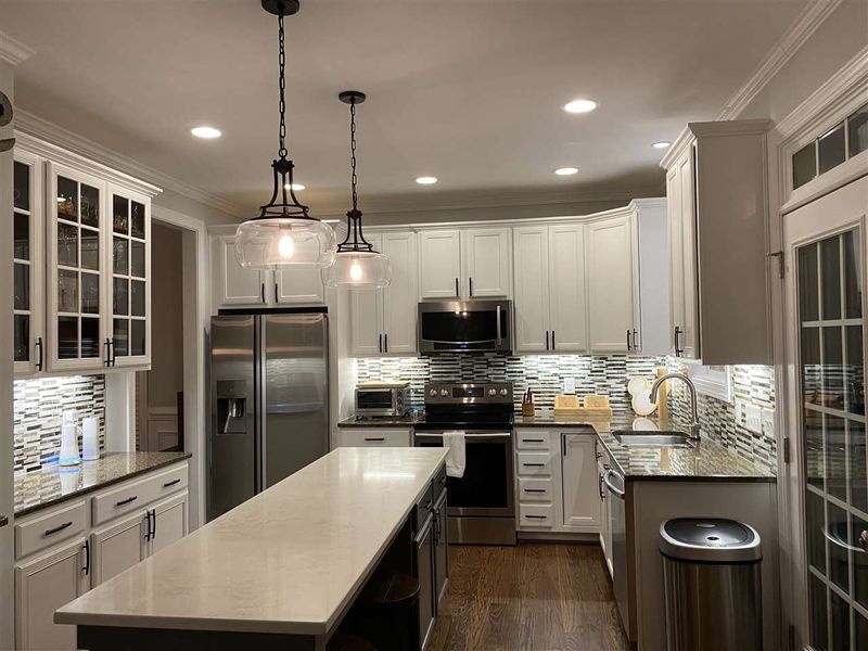 209 Thorndale Dr, Holly Springs, NC 27540