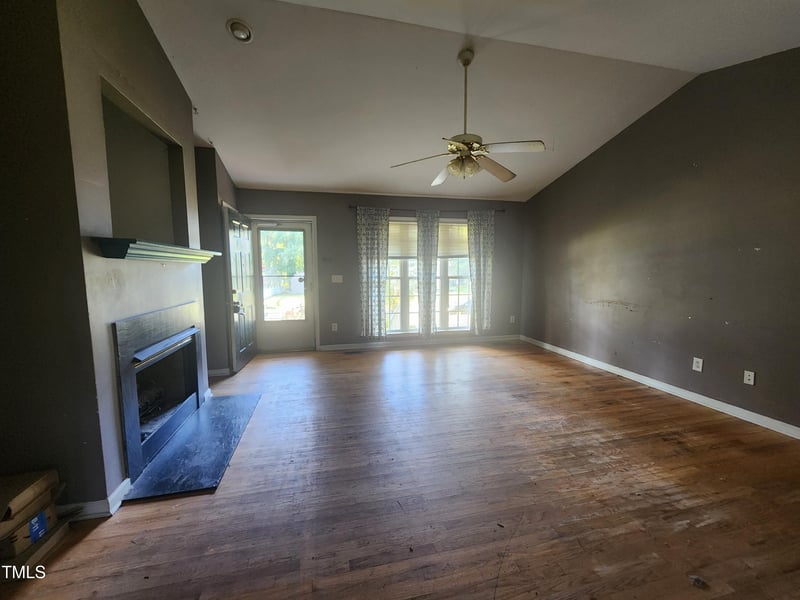 209 Trestlewood Ln, Clayton, NC 27520