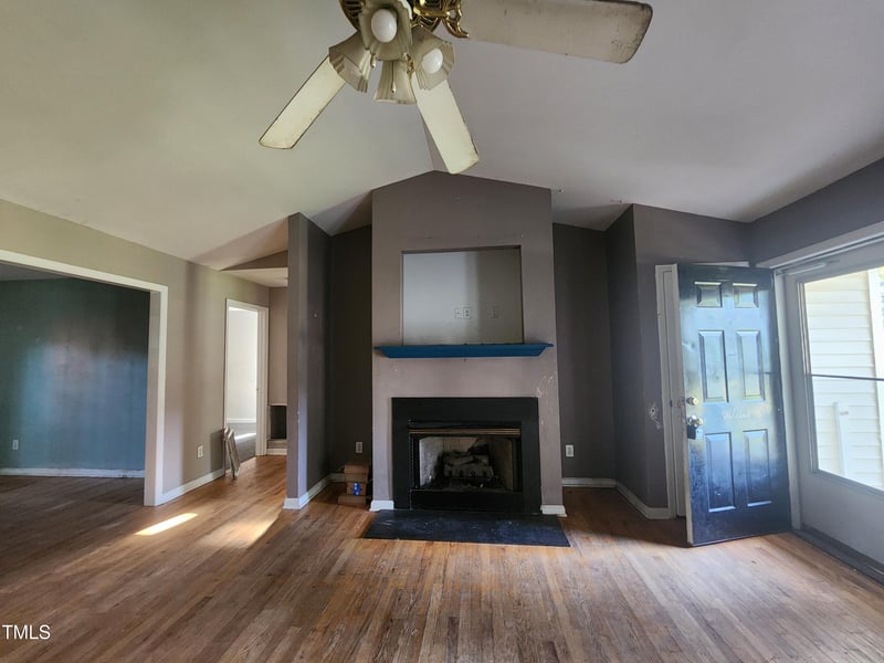 209 Trestlewood Ln, Clayton, NC 27520