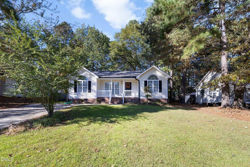 209 Trestlewood Ln, Clayton, NC 27520