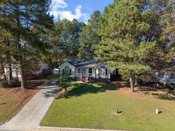 209 Trestlewood Ln, Clayton, NC 27520
