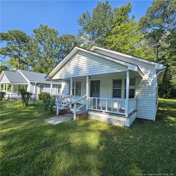 209 Triangle Pl, Fayetteville, NC 28312