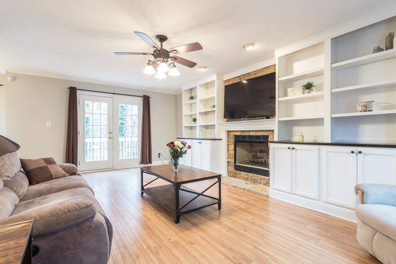 209 Walbury Dr, Knightdale, NC 27545