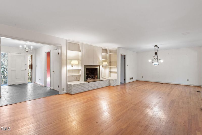 209 Walden Pl, Raleigh, NC 27609