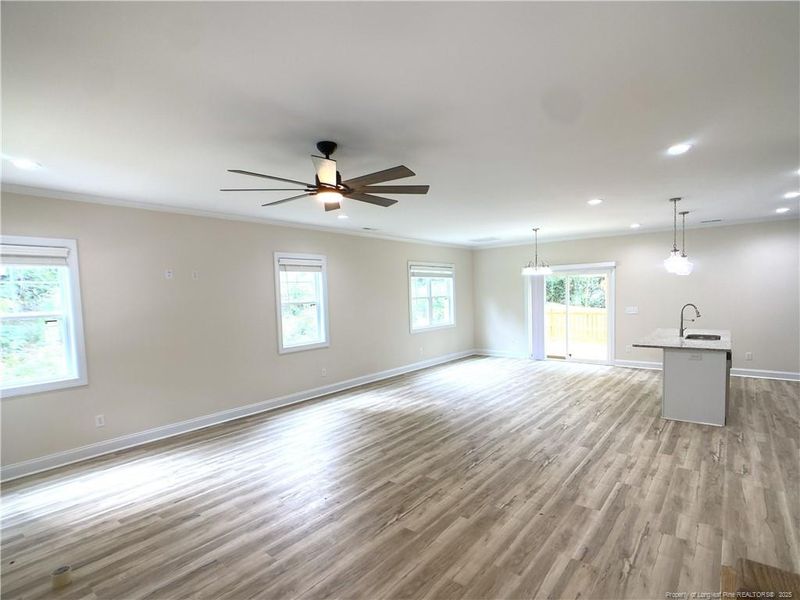 209 Walker Downs Cir, Fayetteville, NC 28305