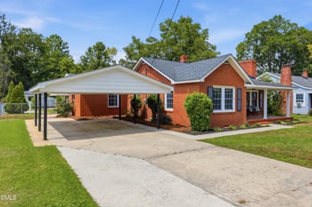 209 N Watauga Ave, Dunn, NC 28334