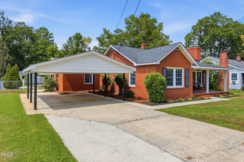 209 N Watauga Ave, Dunn, NC 28334