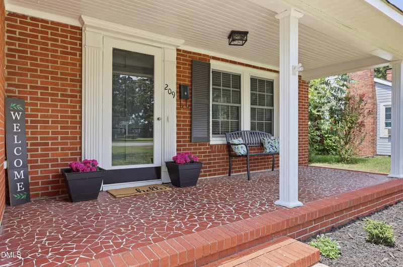 209 N Watauga Ave, Dunn, NC 28334