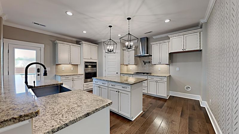 209 E Wellesley Dr, Clayton, NC 27520