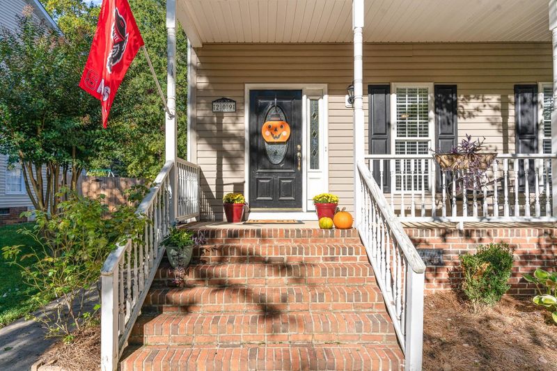 209 Whistling Swan Dr, Wake Forest, NC 27587