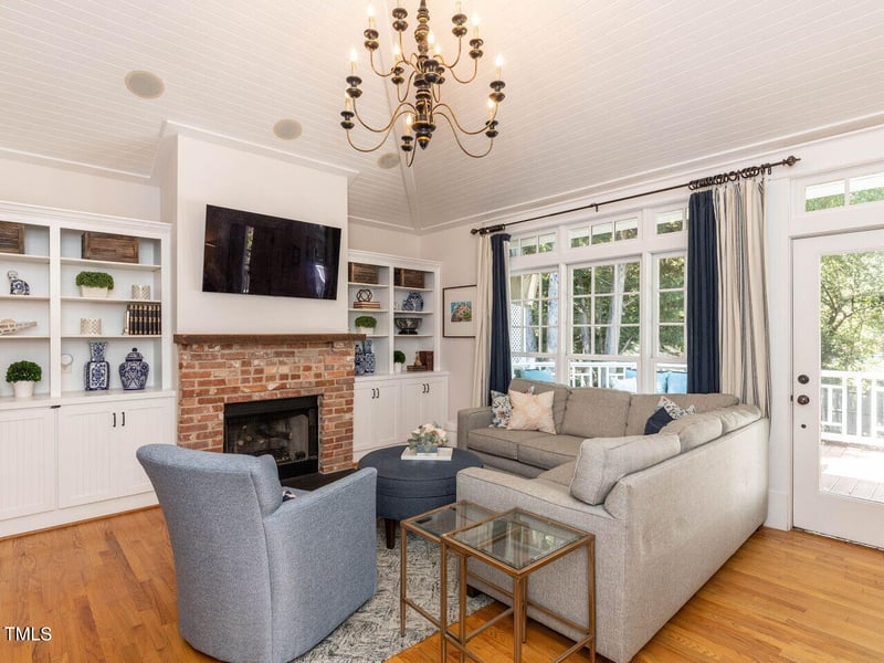 209 E Whitaker Mill Rd, Raleigh, NC 27608