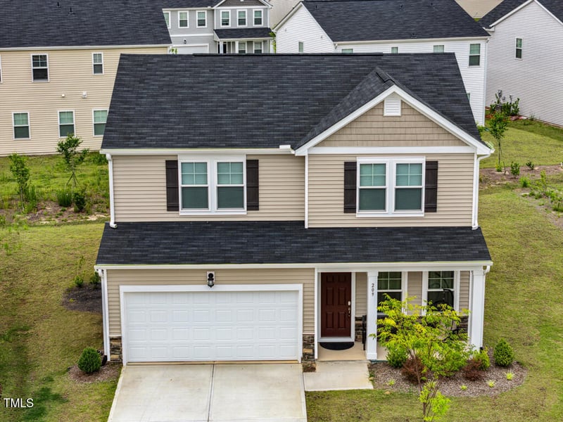 209 White Farm Dr, Wendell, NC 27591