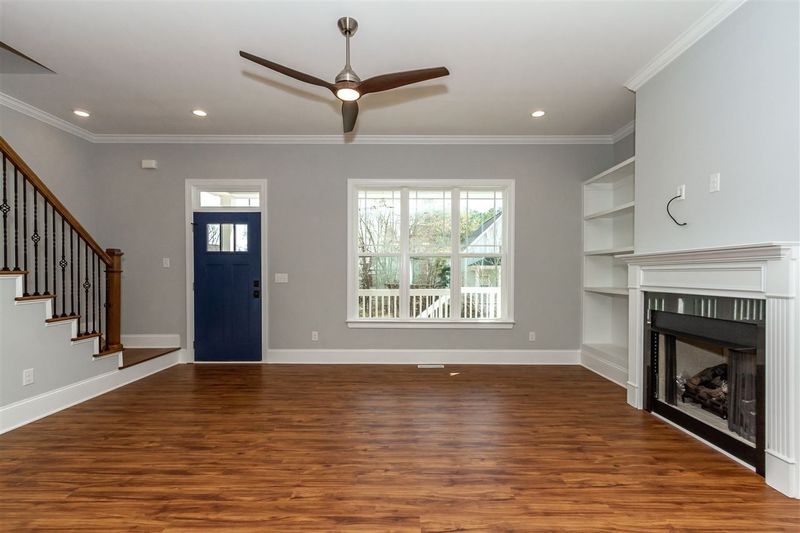 209 W Winmore Ave, Chapel Hill, NC 27516