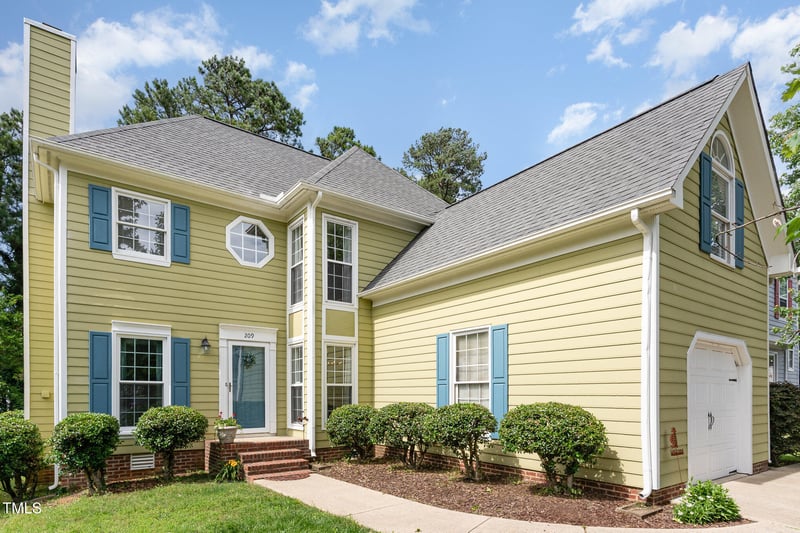 209 Woodstar Dr, Cary, NC 27513