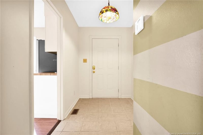 2092 Lakeridge Dr, Fayetteville, NC 28304