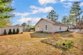 2092 Lakeridge Dr, Fayetteville, NC 28304