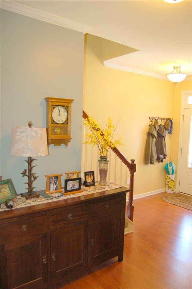 2093 Tanners Mill Dr, Durham, NC 27703