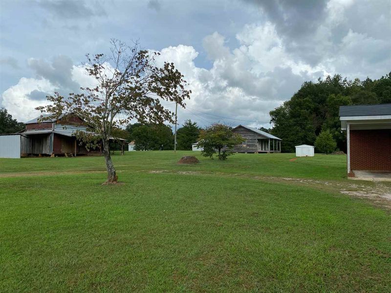 2097 Rocky Cross Rd, Zebulon, NC 27597