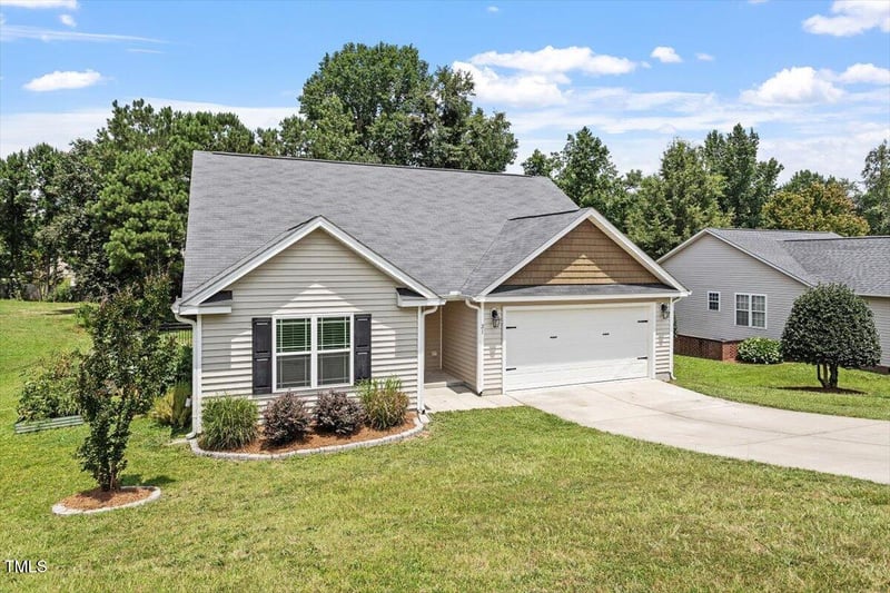 21 Cambridge Dr, Angier, NC 27501