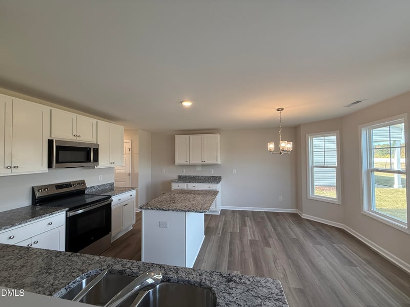 21 Emily Gardens Dr, Selma, NC 27576