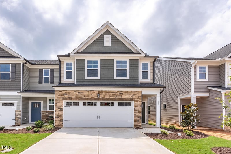 21 Fairwinds Dr, Lillington, NC 27546