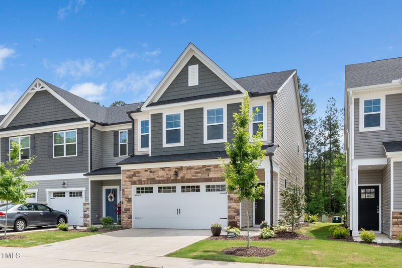 21 Fairwinds Dr, Lillington, NC 27546