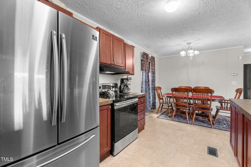 21 Foggs Ln, Louisburg, NC 27549