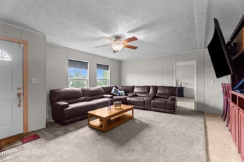 21 Foggs Ln, Louisburg, NC 27549