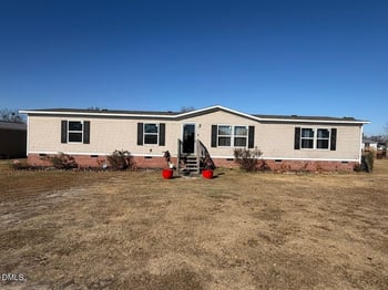 21 Greenview Ct, Dunn, NC 28334