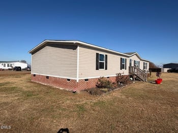 21 Greenview Ct, Dunn, NC 28334