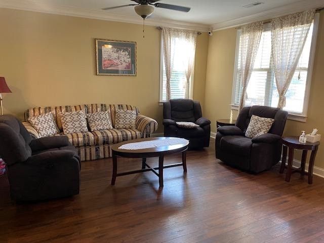 21 Hawthorne Ln, Youngsville, NC 27596
