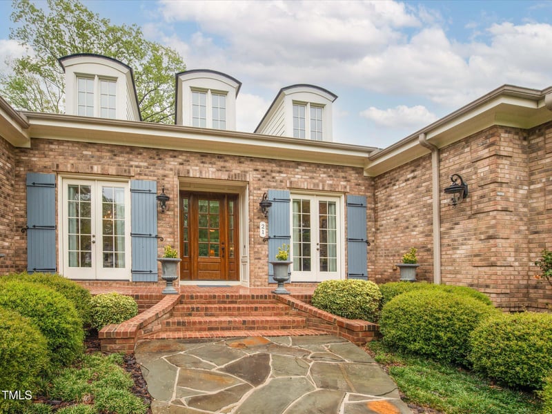 21 Kimberly Dr, Durham, NC 27707