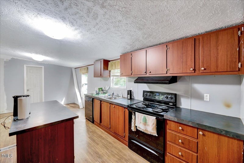 21 Maple Cir, Benson, NC 27504
