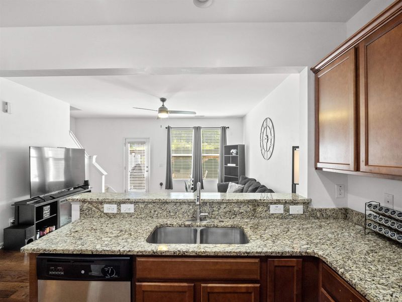 21 Moss Grove Ln, Durham, NC 27703