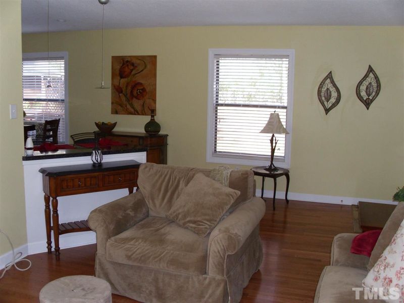 21 Red Pine Rd, Chapel Hill, NC 27514
