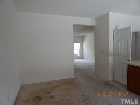 21 Sharpstone Ln, Durham, NC 27703