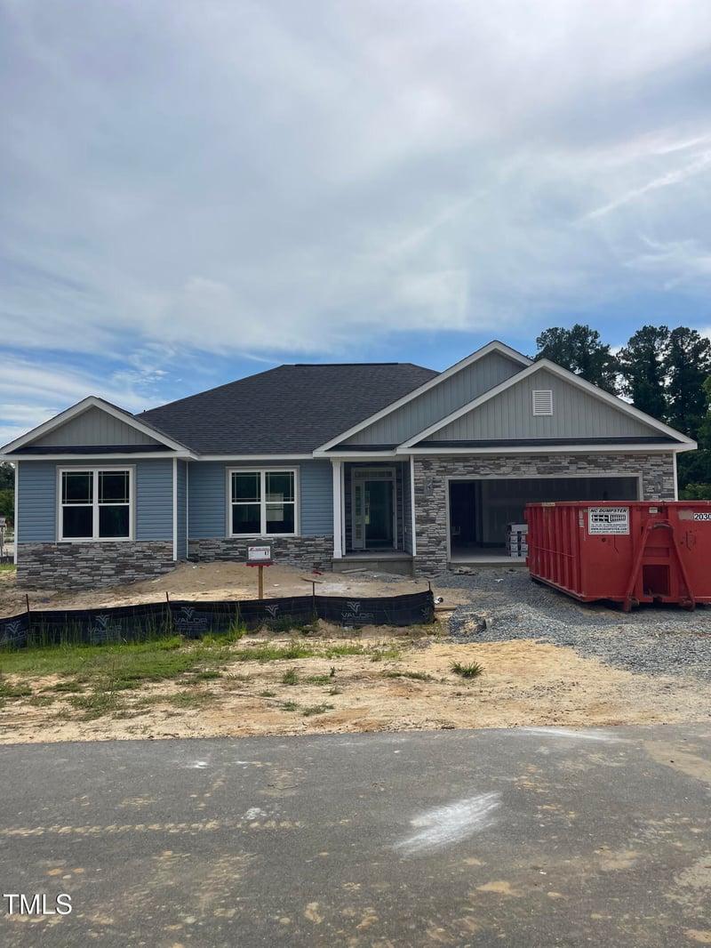 21 Shoreline Dr, Lillington, NC 27546