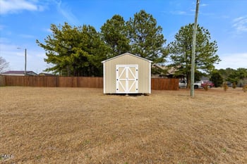 21 Stonewall Ct, Sanford, NC 27332