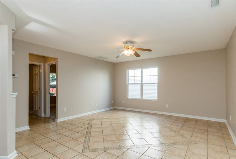 21 Valleyfield Dr, Clayton, NC 27527