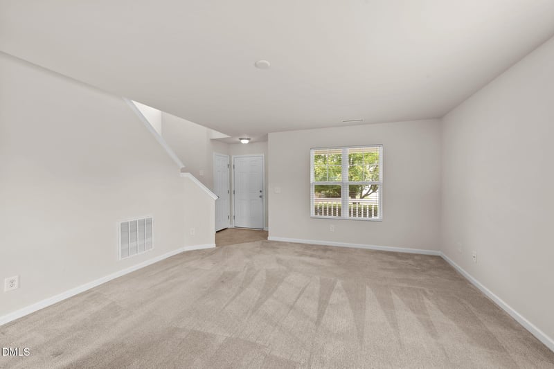 21 Woodcreek Ln, Clayton, NC 27520