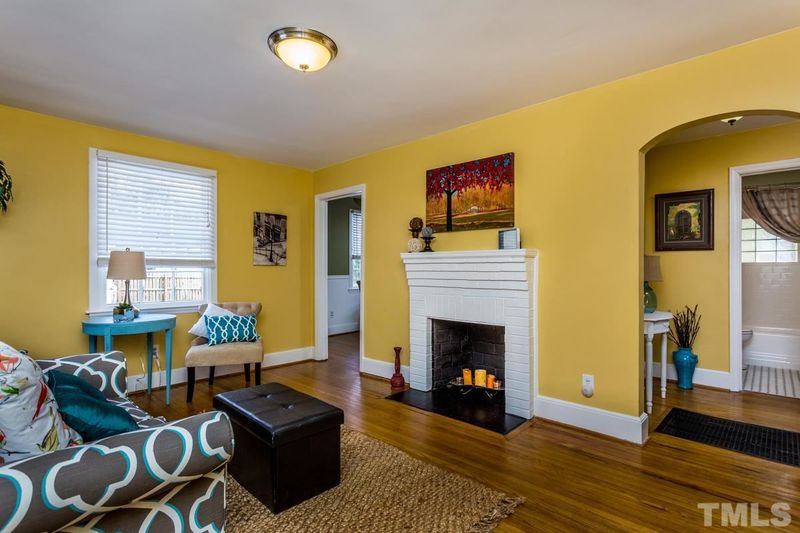 210 E Aycock St, Raleigh, NC 27608