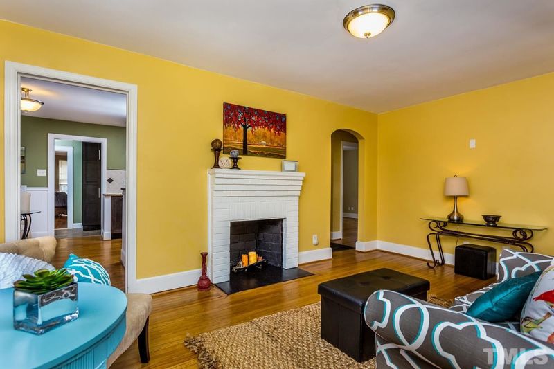 210 E Aycock St, Raleigh, NC 27608