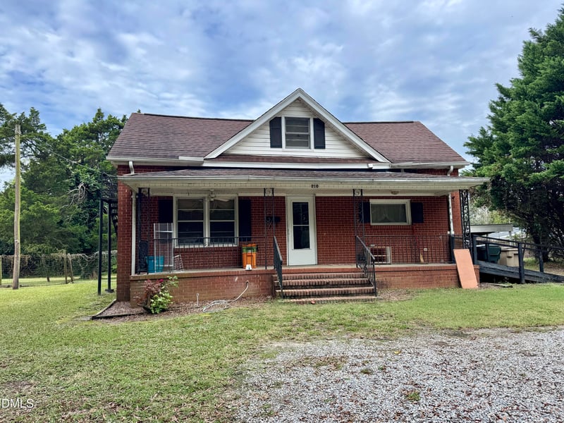 210 Bagwell St, Garner, NC 27529