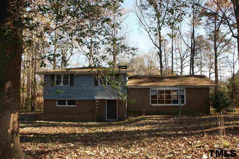 210 Barbour Rd, Smithfield, NC 27577