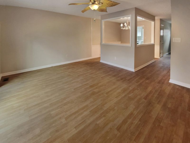 210 Bay Dr, Cary, NC 27511